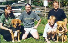 Camilla och Mats med Foxy, 
Patrik och Kjell med Nelly